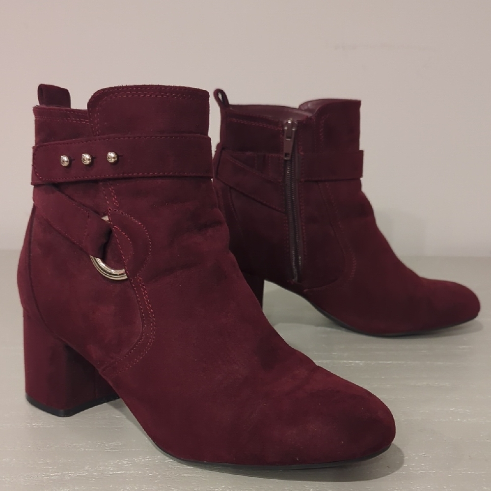 Burgundy Ankle Boots size 8W‎ Wide